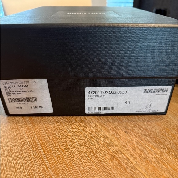 YSL Gold Opyum pumps. Size 41. Like new with box and receipt. Very light use. - Picture 4 of 6